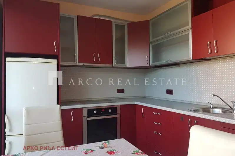 Two-room apartment with two balconies in Suhata reka, Sofia