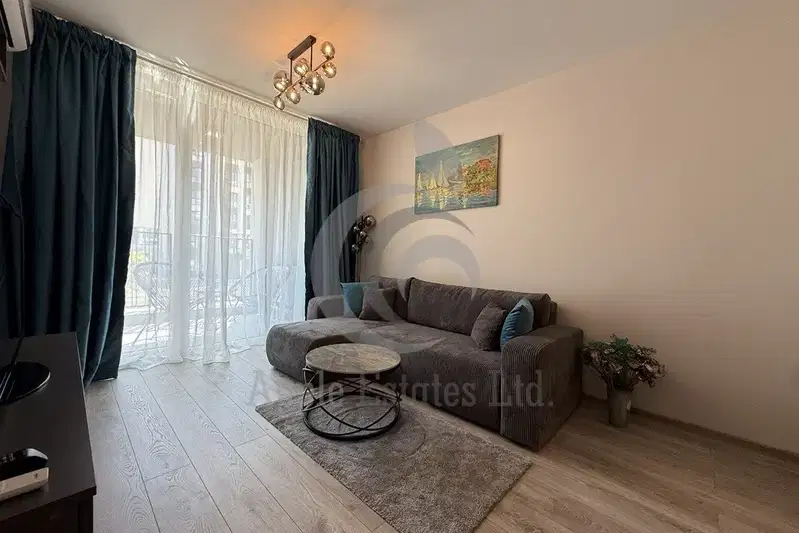 Two-room apartment in Suhata reka with large balcony