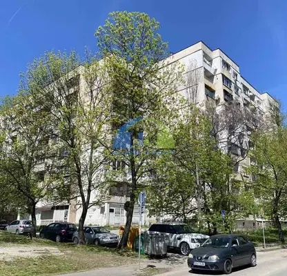 Photo 2 — Three-room apartment with a view of Sveta Troitsa Park in Sofia