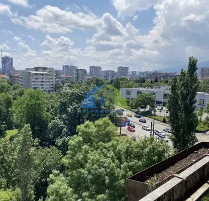 Photo 4 — Three-room apartment with a view of Sveta Troitsa Park in Sofia