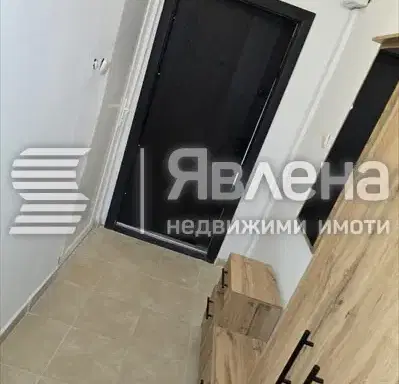 Снимка 2 — Двустаен апартамент в Света Троица с асансьор в София