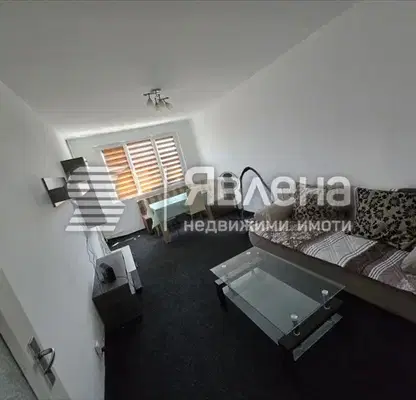 Снимка 4 — Двустаен апартамент в Света Троица с асансьор в София