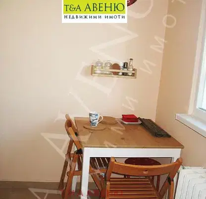 Photo 2 — 3-room apartment in Svoboda with long balcony and basement