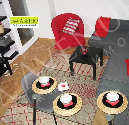 Photo 3 — 3-room apartment in Svoboda with long balcony and basement