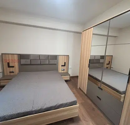 Снимка 2 — Тристаен апартамент в София, кв. Свобода, 3-ти етаж