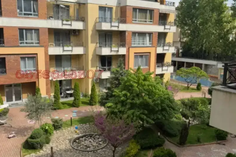 Тристаен апартамент с две тераси в кв. Витоша, София