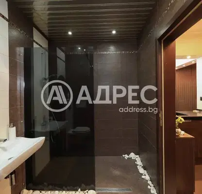 Photo 3 — Three-room apartment with two terraces in Vitosha district, Sofia