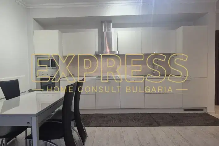 Spacious 3-room apartment with garage in Vitosha, Sofia