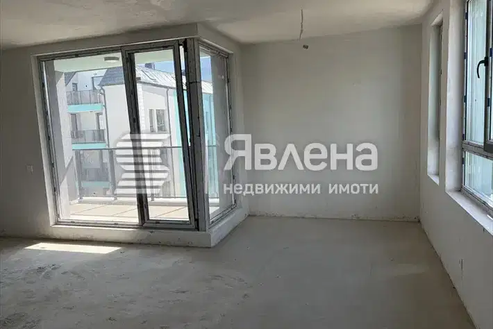 Spacious 3-room apartment in Malinova dolina with terrace