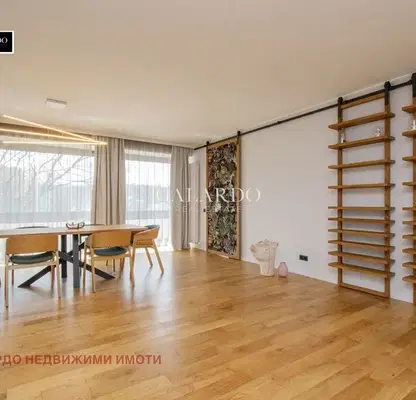 Photo 5 — Spacious 4-room apartment in Yavorov with two terraces