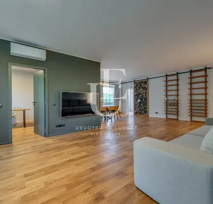 Photo 2 — Four-room apartment in Yavorov with large living room