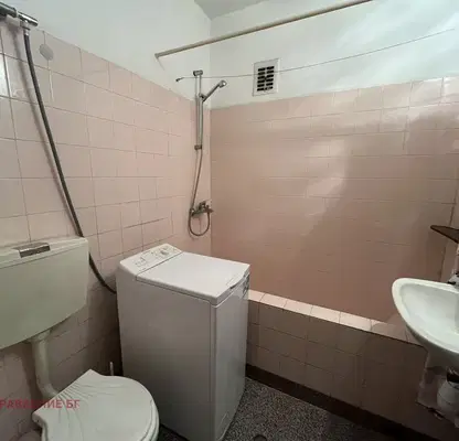 Снимка 5 — Двустаен апартамент в Захарна фабрика с балкон