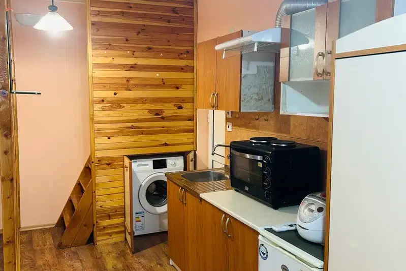 One-room apartment in Zona B-18 with controlled access
