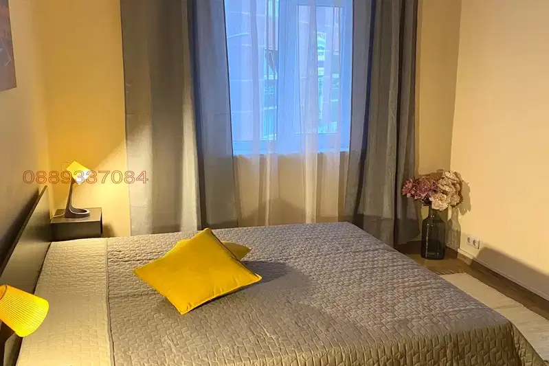 Three-room apartment in Zona B-18 with parking space and balcony