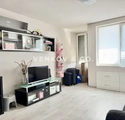 Photo 2 — 3-room apartment in Zona B-18 with terrace and elevator