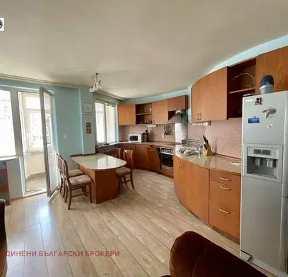 Photo 2 — Spacious 2-room apartment in Zona B-18 with garage