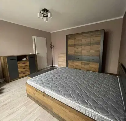 Photo 5 — Two-room apartment in Zona B-18 with parking space and elevator