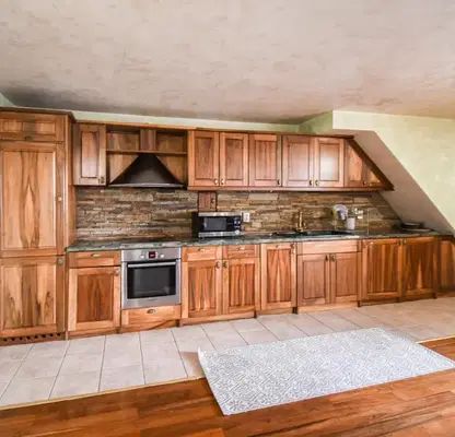Photo 3 — Three-room apartment in Zona B-18, Sofia with elevator and video surveillance