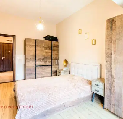 Photo 5 — Two-room apartment 80 sq m in Zona B-19 with southeast aspect