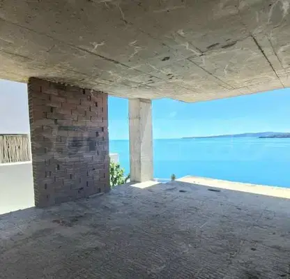 Снимка 4 — Двустаен апартамент с морска панорама в Созопол