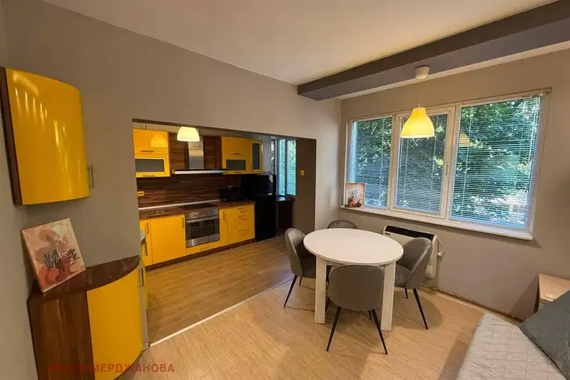3-bedroom apartment in Stara Zagora, Centyr