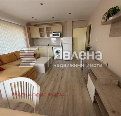 Снимка 3 — Двустаен апартамент в Бургас, Свети Влас