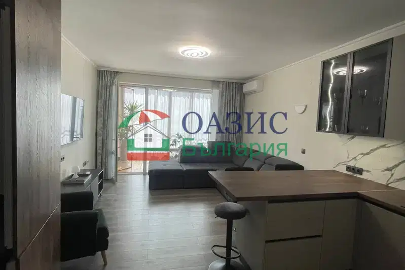Тристаен апартамент в Бургас, Свети Влас