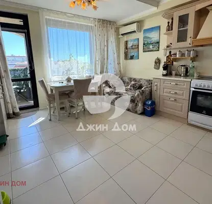 Снимка 4 — Тристаен апартамент в Бургас, Свети Влас