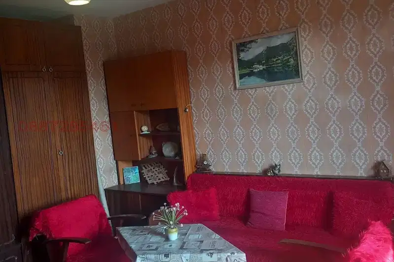 3-bedroom apartment in Tyrgovishte, Centyr