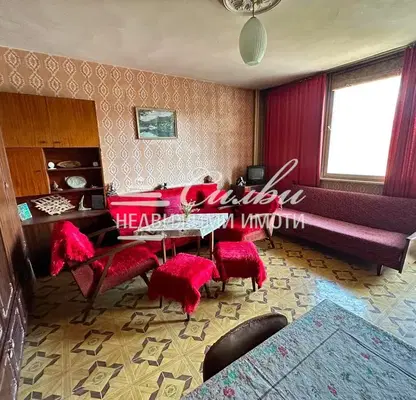 Photo 2 — 3-bedroom apartment in Tyrgovishte, Centyr