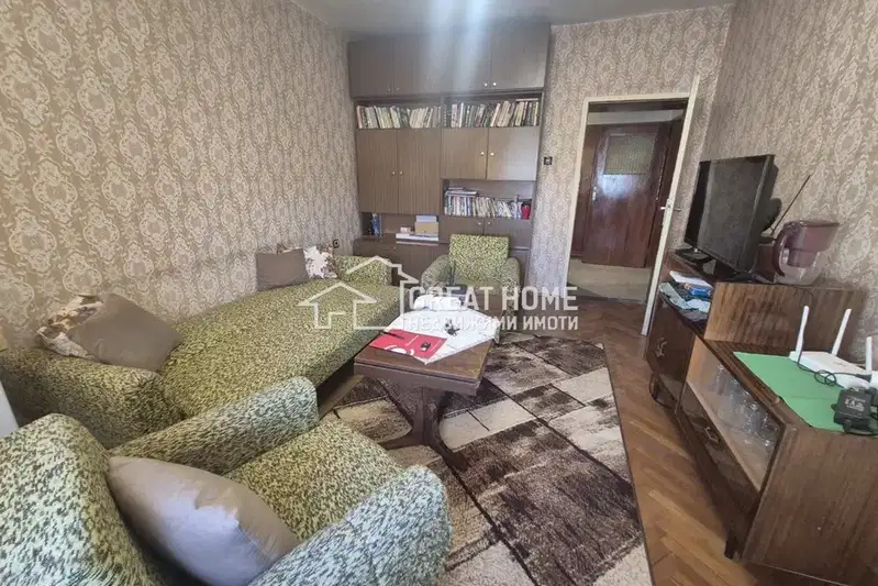 4-bedroom apartment in Tyrgovishte, Centyr