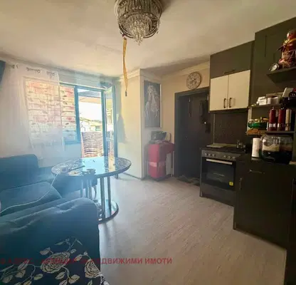 Снимка 5 — Двустаен апартамент в кв. Вароша, Търговище с тераса