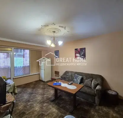 Photo 2 — 4-bedroom apartment in Tyrgovishte, Varosha