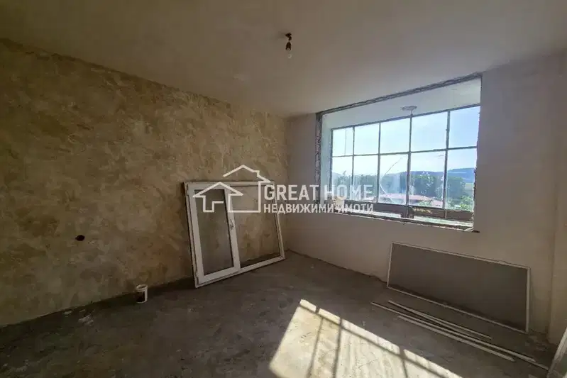 3-bedroom apartment in Tyrgovishte, Zapad 1
