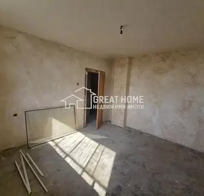 Снимка 2 — Тристаен апартамент 71 кв.м. в Търговище с две тераси