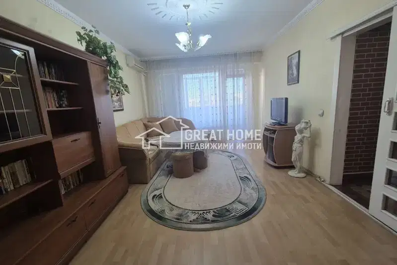 4-bedroom apartment in Tyrgovishte, Zapad 1