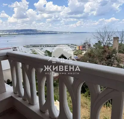 Снимка 2 — Двустаен апартамент с морска панорама в Аспарухово, Варна