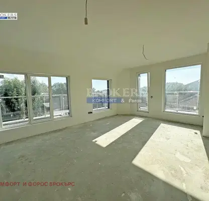 Снимка 2 — Тристаен апартамент с панорамна тераса в Аспарухово, Варна