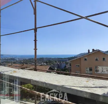 Снимка 4 — Тристаен апартамент с морска панорама в Аспарухово, Варна