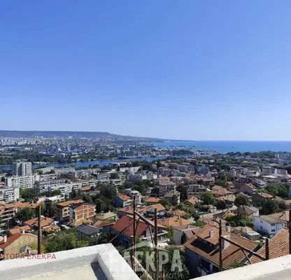 Photo 4 — Four-room apartment with large terrace in Asparuhovo, Varna