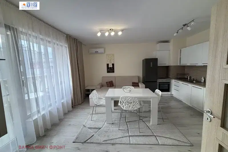 South-facing 2-room apartment in Southbay complex, Varna Asparuhovo