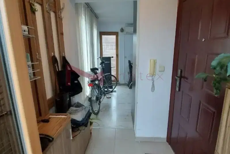 Three-room apartment with two terraces in Bazar Levski, Varna