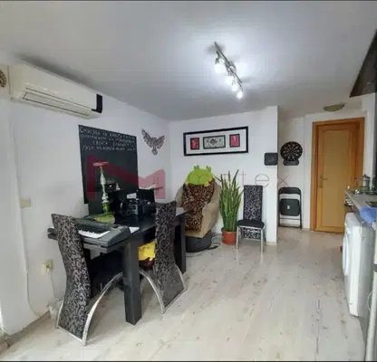 Photo 5 — Three-room apartment with two terraces in Bazar Levski, Varna