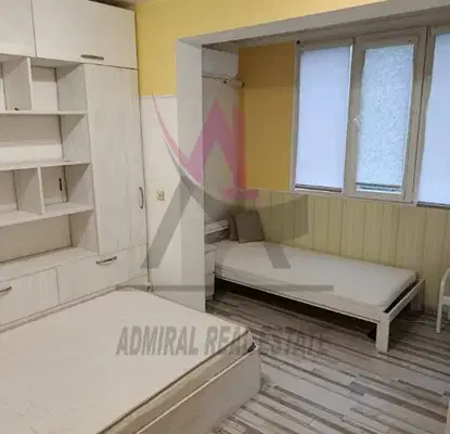 Photo 5 — Three-room apartment with two terraces in Bazar Levski, Varna