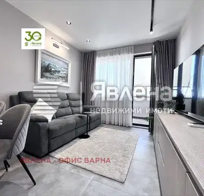Photo 3 — 3-room apartment with sea view in Business Hotel, Varna