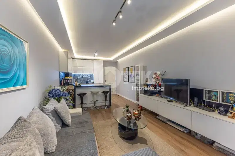 Two-room apartment on the ground floor in Briz, Varna with two terraces
