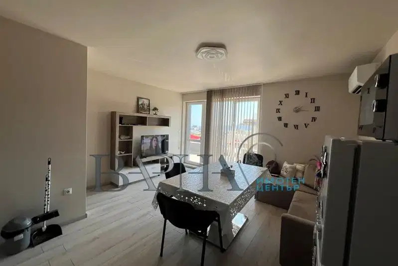 Two-room apartment with terrace in Briz, Varna