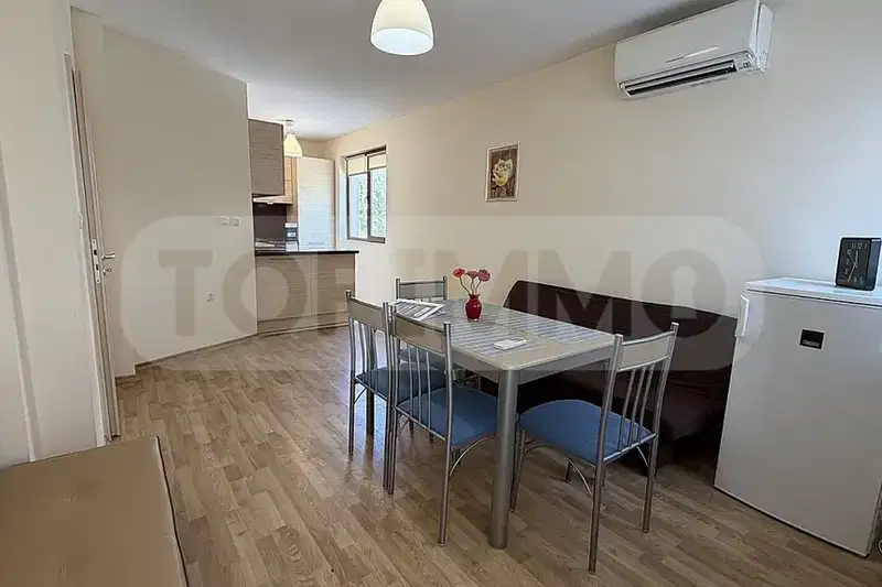 Two-room apartment in Briz, Varna with balcony and elevator