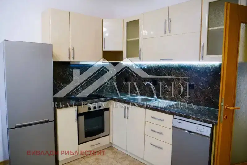 Two-room apartment in Briz, Varna with spacious terrace