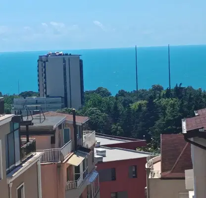 Снимка 4 — Тристаен апартамент с панорамна гледка към морето в Бриз, Варна